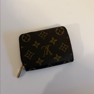 Louis Vuitton Monogram Zippy Coin Purse
